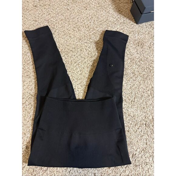 Lululemon Flow and Go Seamless leggings - Picture 3 of 5